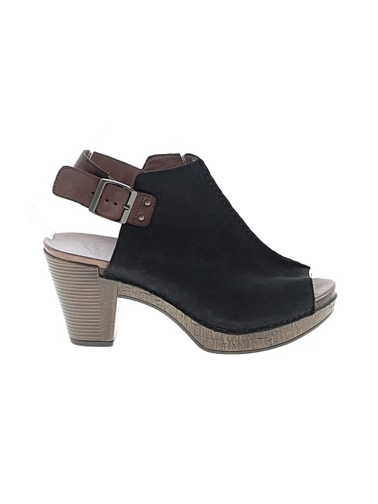 Pre-owned Dansko Sandals In Black