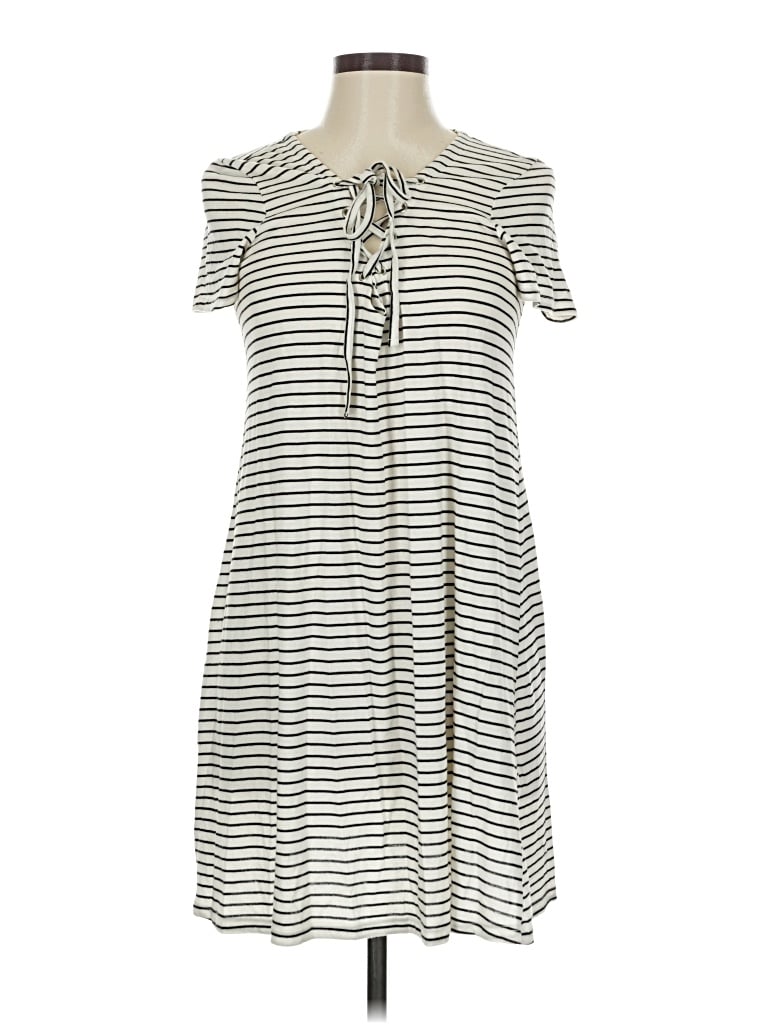 Pre-owned Billabong Casual Dress In Gray