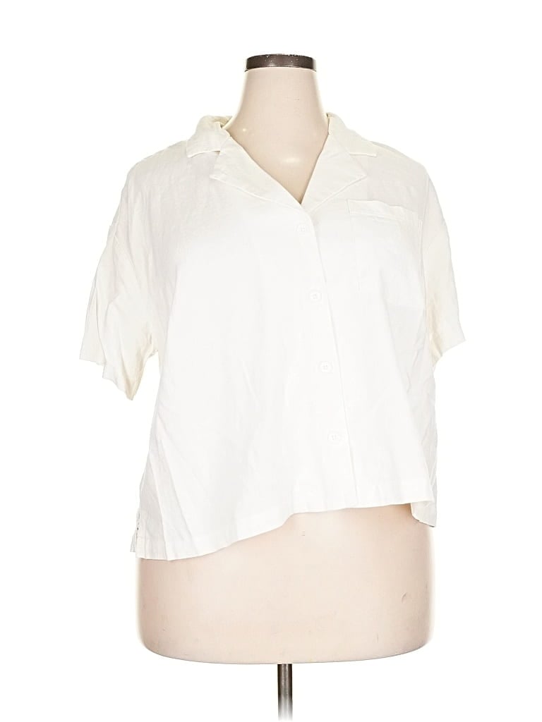 A New Day Short Sleeve Blouse In White