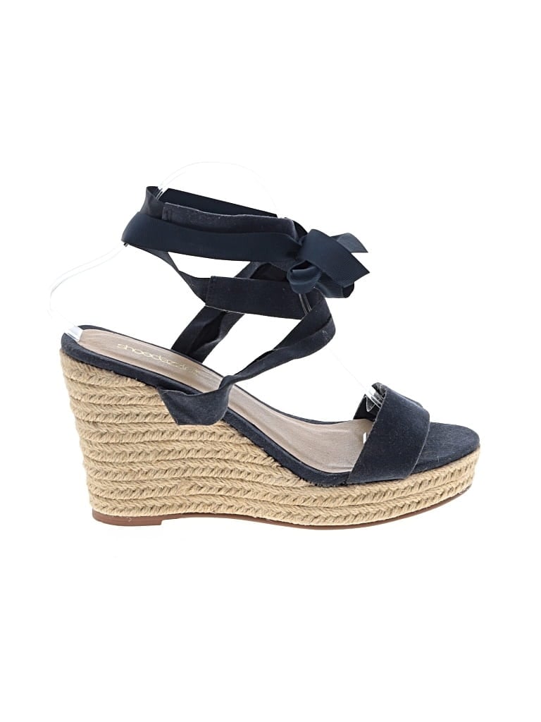 Pre-owned Shoedazzle Sandals In Blue