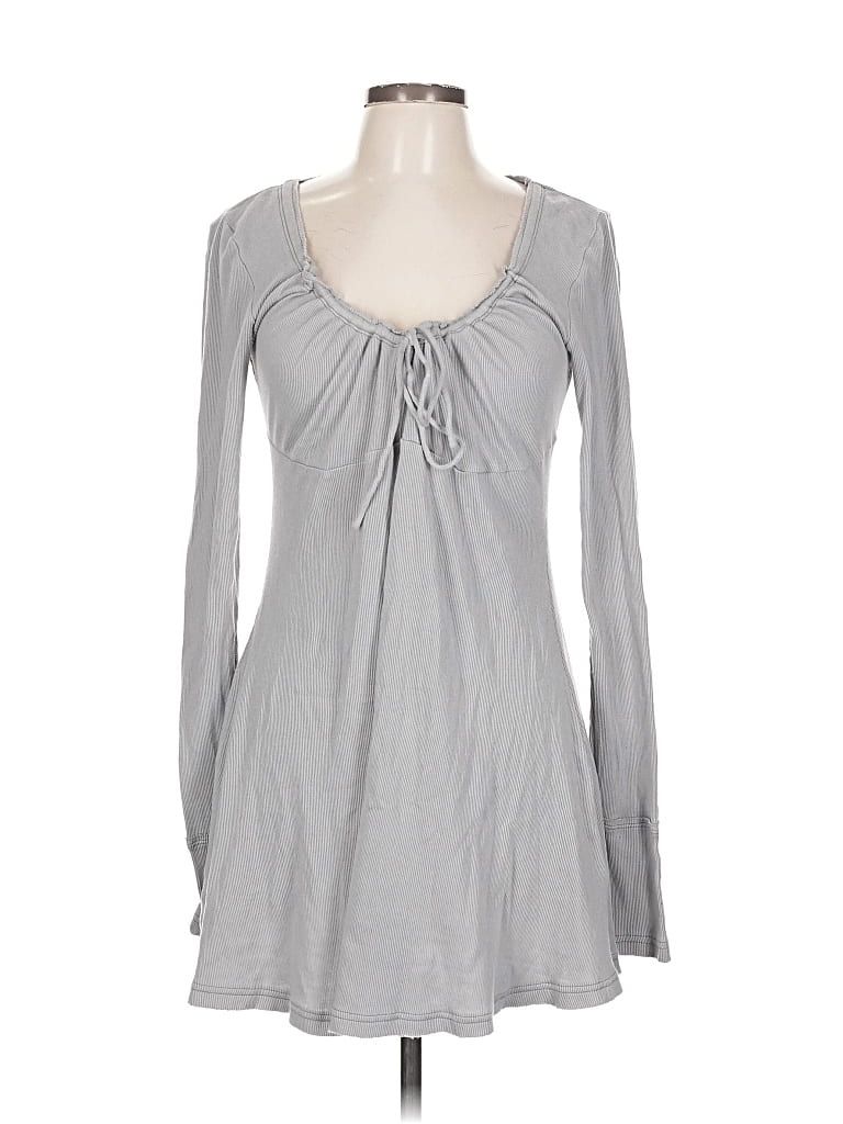 Pre-owned Kimchi Blue Casual Dress In Gray