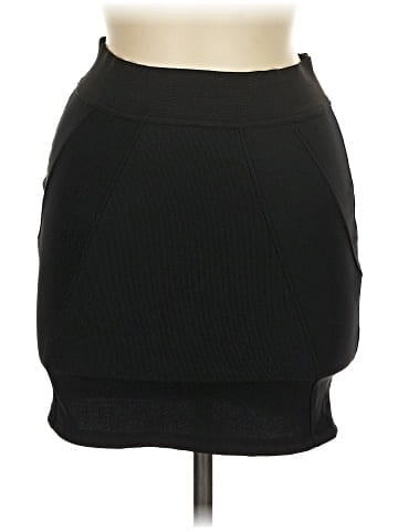 Bershka Casual Skirt (view 1)