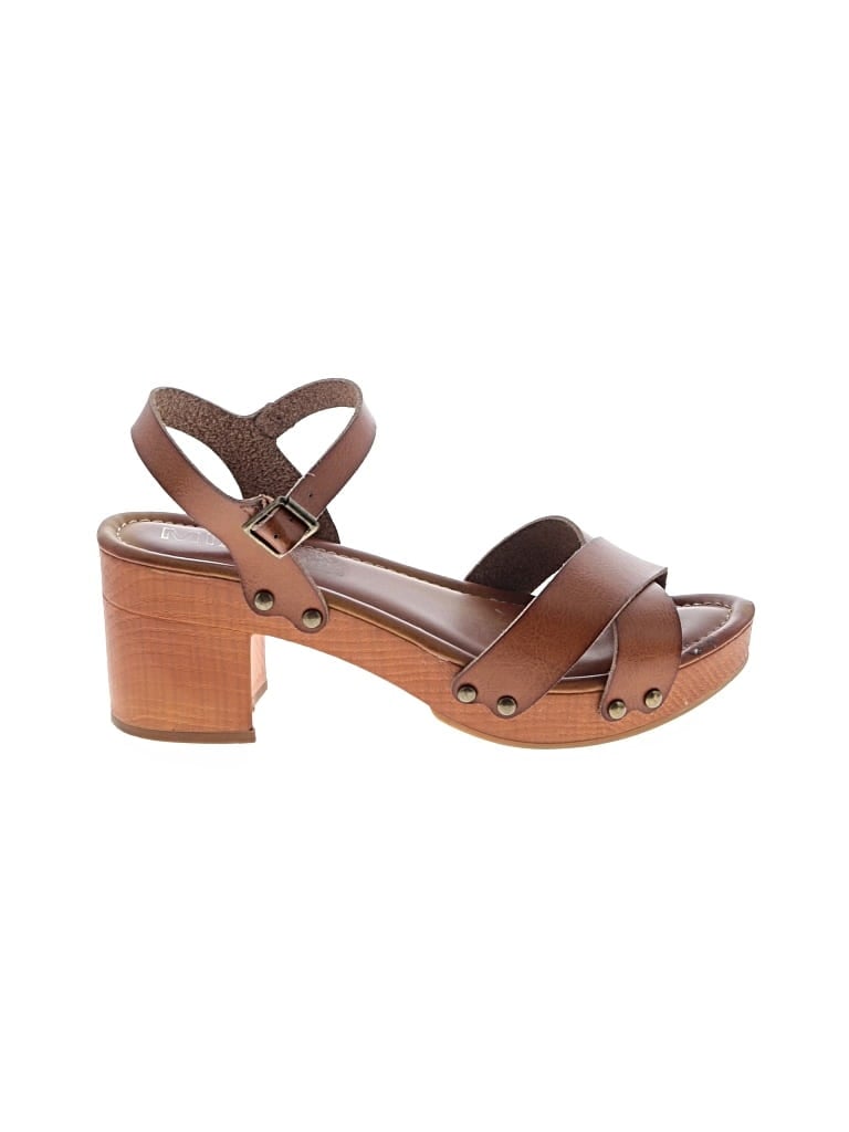 Pre-owned Mia Sandals In Brown