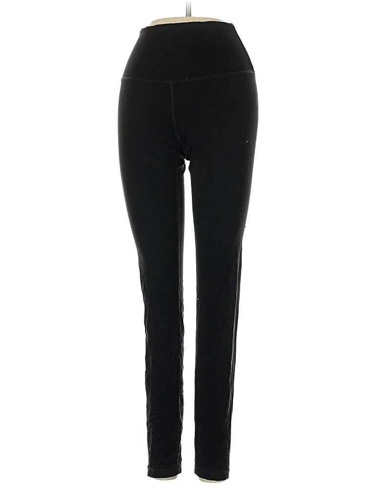Pre-owned Quince Active Pants In Black