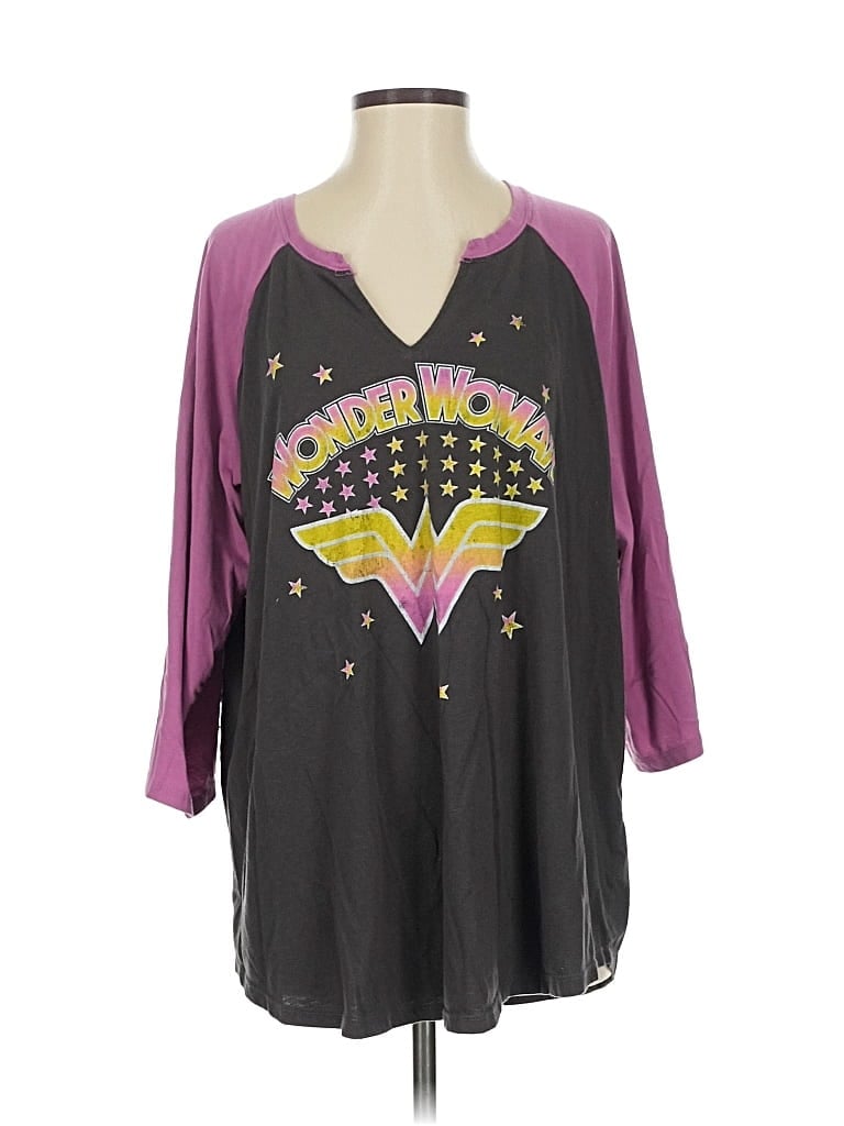 Pre-owned Wonder Woman 3/4 Sleeve T-shirt In Purple