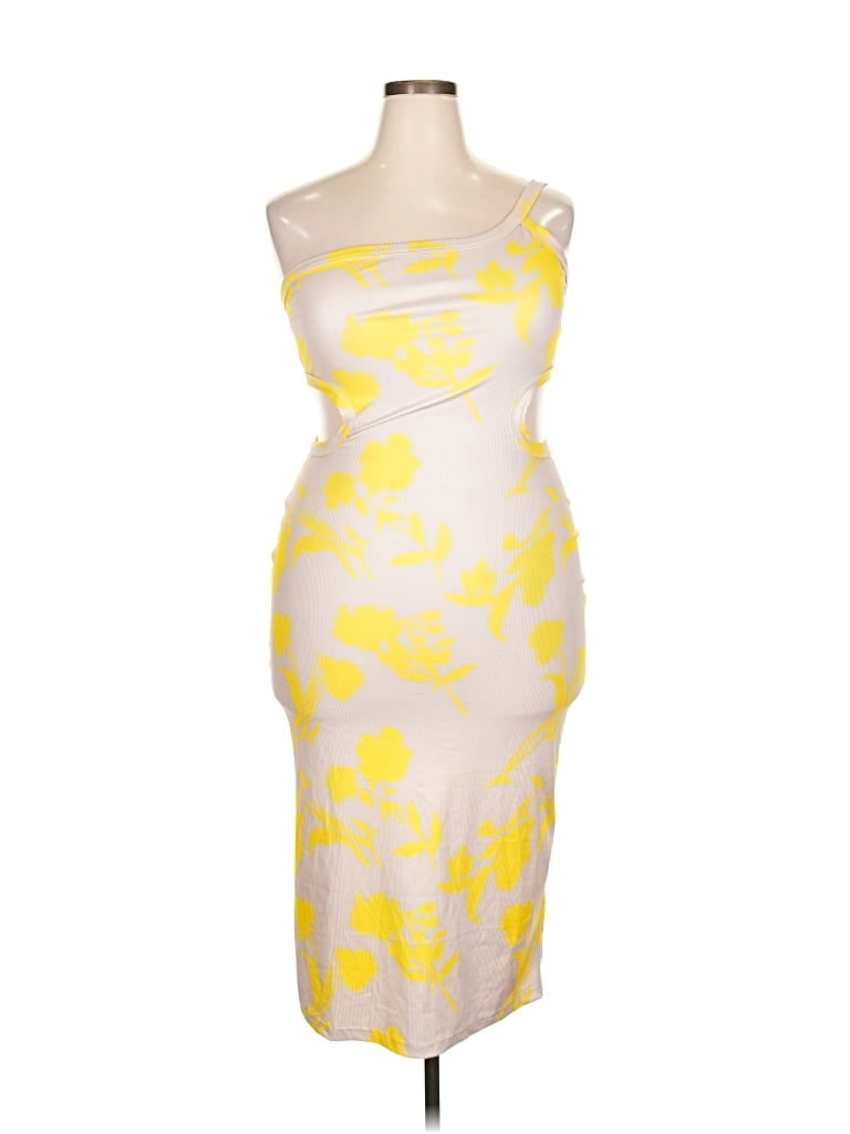 Pre-owned Chicme Cocktail Dress In Yellow