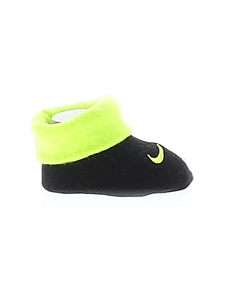 Pre-owned Nike Babies' Booties In Green