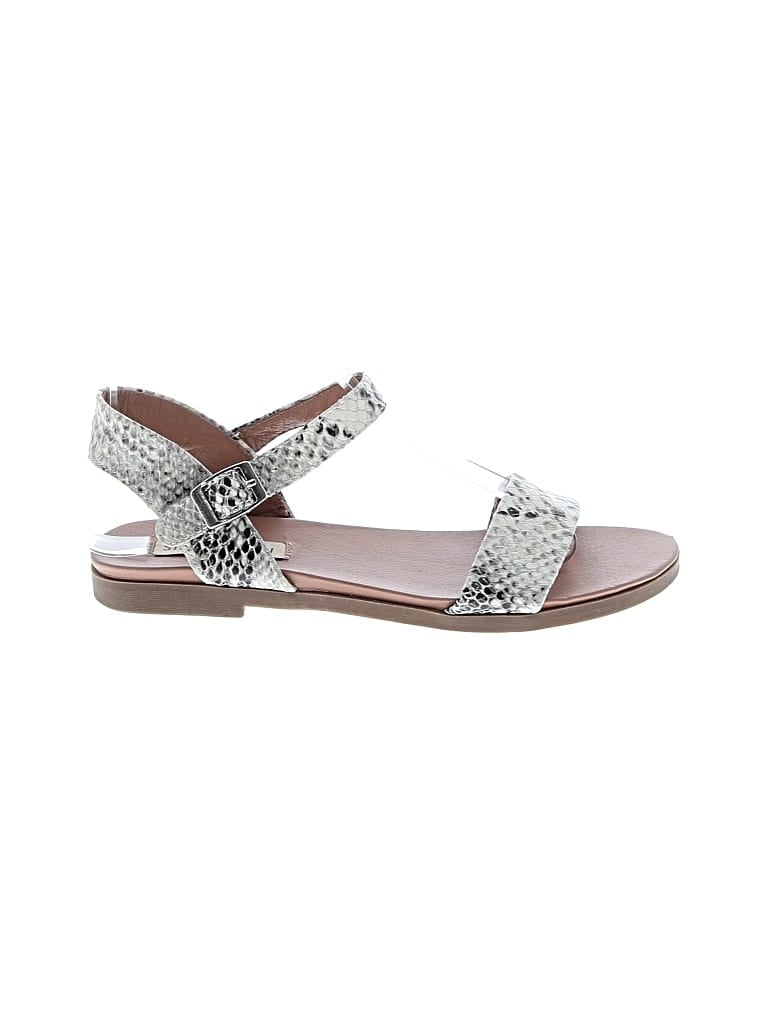 Pre-owned Steve Madden Sandals In White