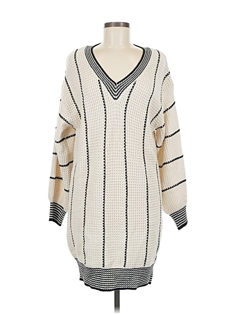 Pre-owned Emery Rose Pullover Sweater In White