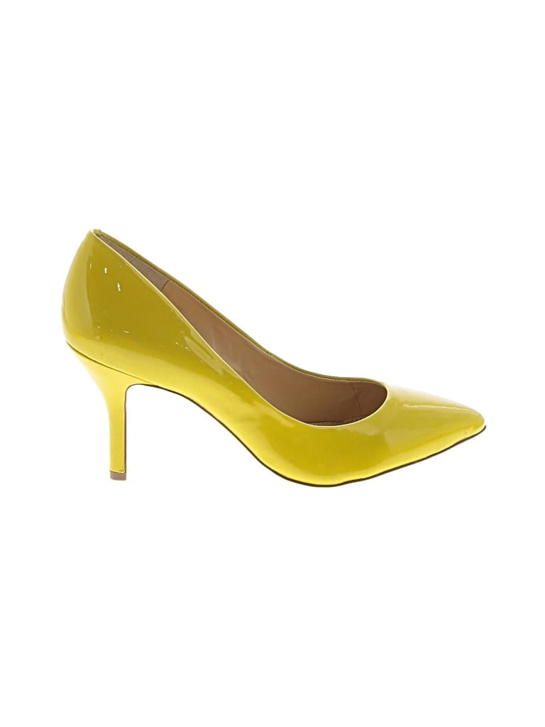 Pre-owned Gianni Bini Heels In Yellow