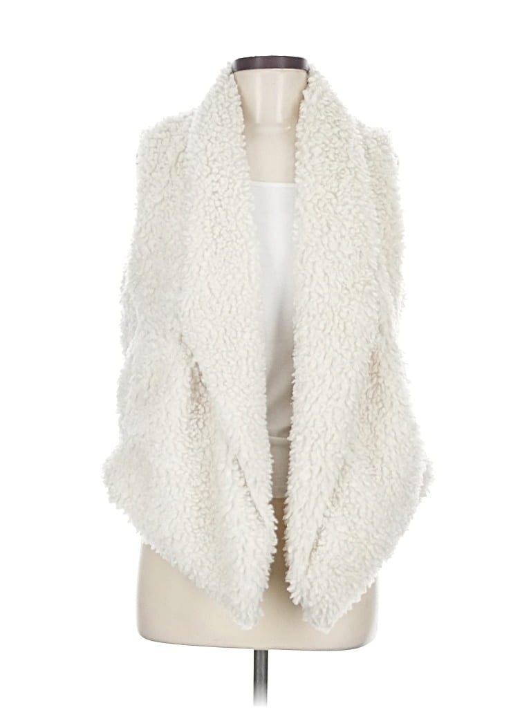Pre-owned Torrid Faux Fur Vest In White