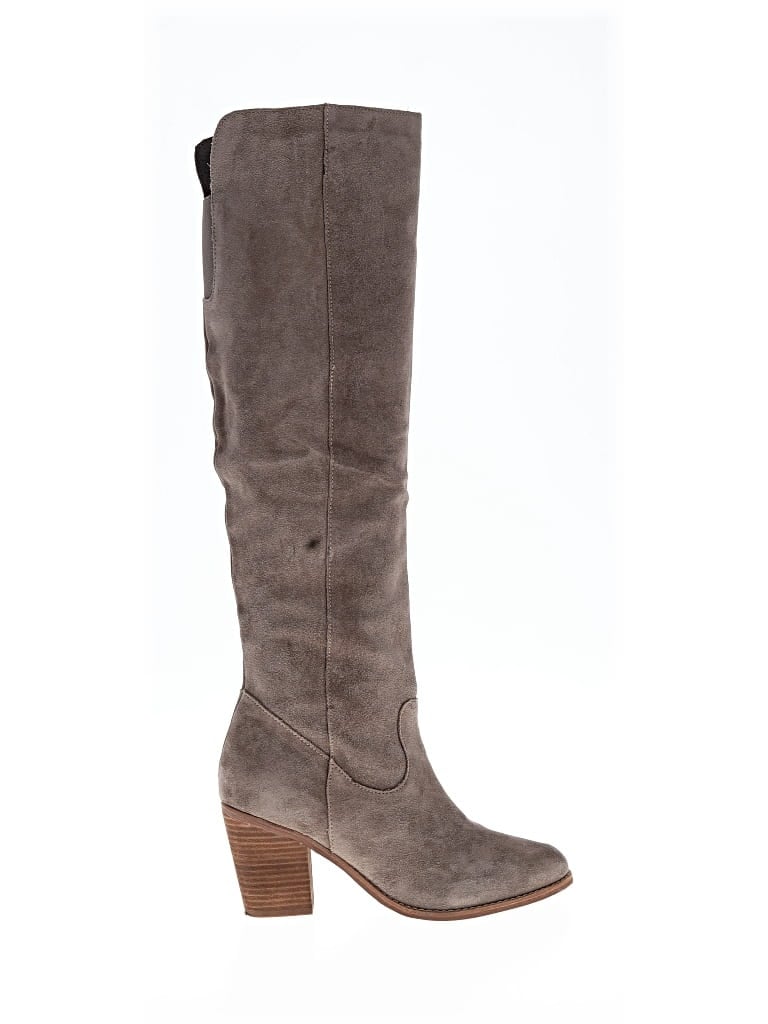 Pre-owned Bella Vita Boots In Brown