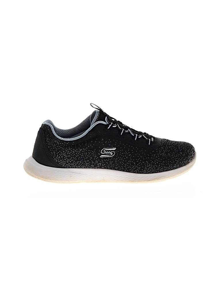 Pre-owned Skechers Sneakers In Black
