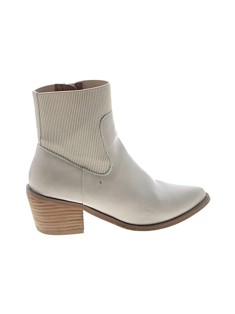 Pre-owned Dolce Vita Ankle Boots In White