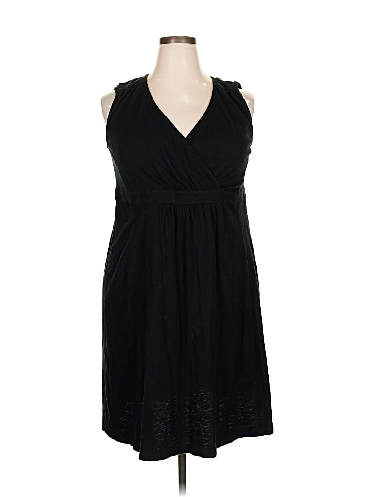 Pre-owned Eddie Bauer Casual Dress In Black