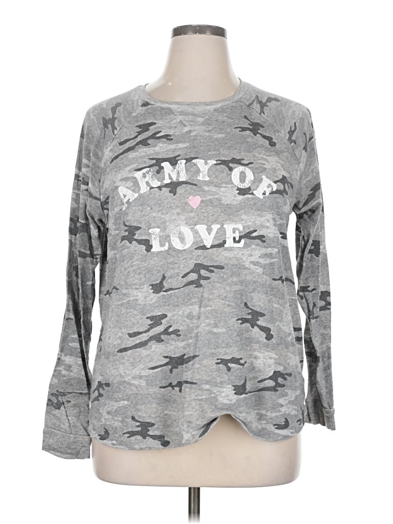 Pre-owned Grayson Threads Long Sleeve Top Gray Camo Pattern Crew Neck Tops