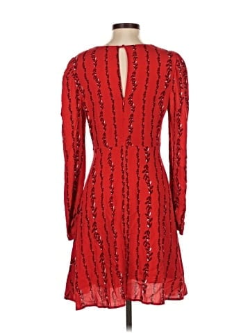 a loves a Cocktail Dress (view 2)