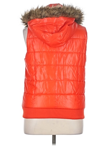 rue21 Vest (view 1)