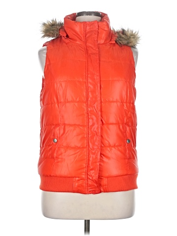 rue21 Vest (view 2)