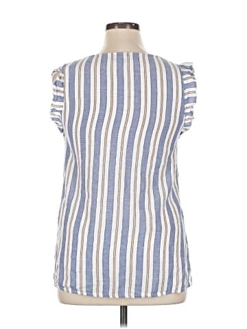 Romeo & Juliet Couture Sleeveless Blouse (view 2)
