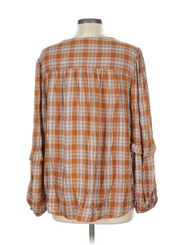 Max Studio 3/4 Sleeve Henley (view 2)