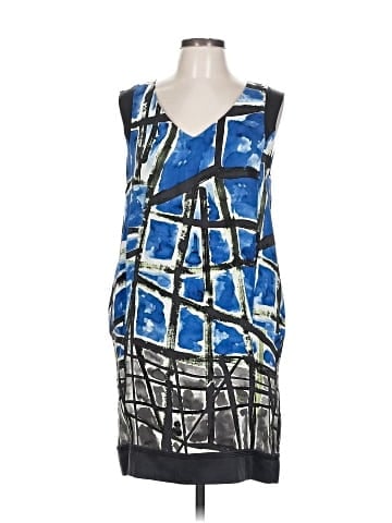 Hanii Y Casual Dress (view 1)