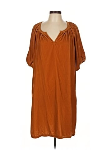 Old Navy Casual Dress (view 1)