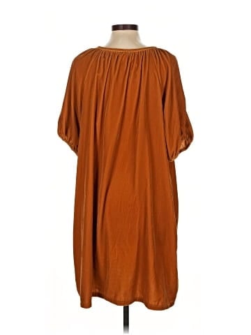 Old Navy Casual Dress (view 2)