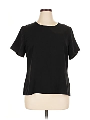 Covington Outlet Short Sleeve Top (view 1)
