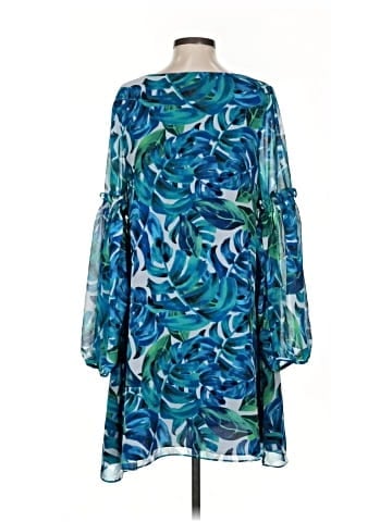 Chloe Oliver Casual Dress (view 2)