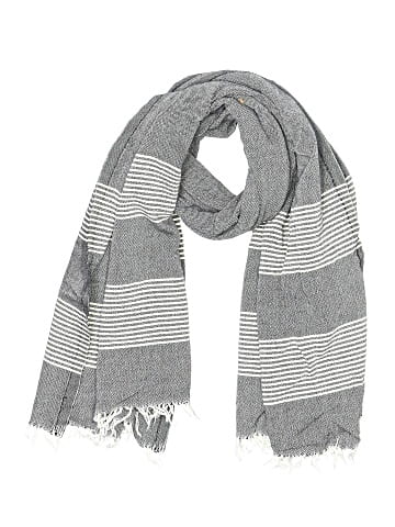 Hat Attack Scarf (view 1)