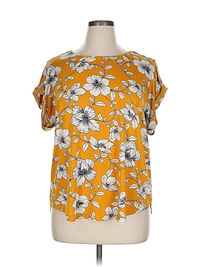 Pre-owned Auw Short Sleeve T-shirt In Yellow