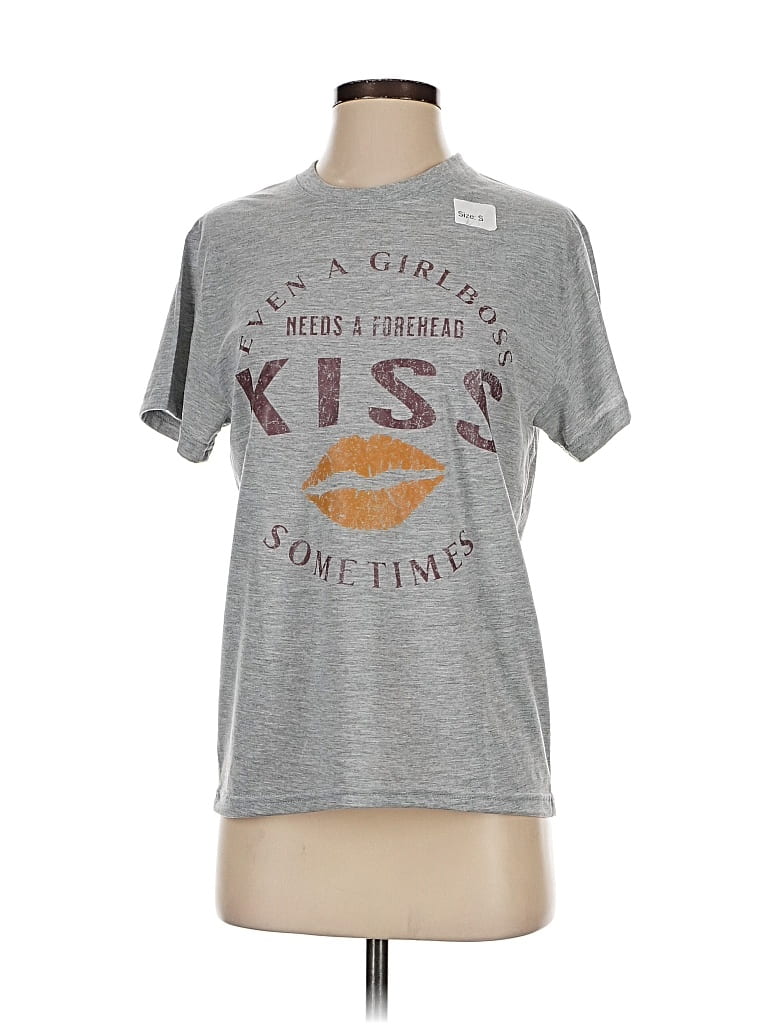 Pre-owned Two To Five Designs Short Sleeve T-shirt In Gray