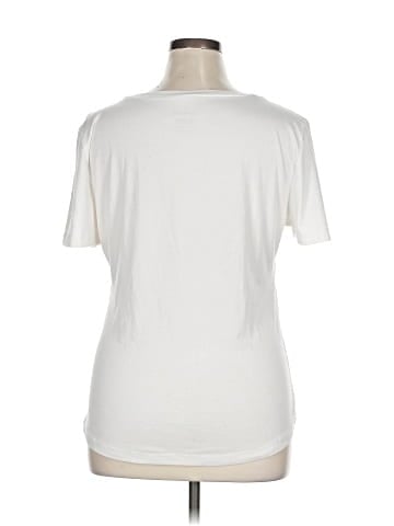 Elizabeth & Clarke Short Sleeve T-Shirt (view 2)