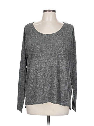 Old Navy Long Sleeve T-Shirt (view 1)