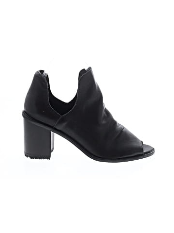 Chinese Laundry Heels (view 1)