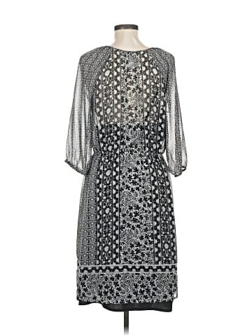 Old Navy Casual Dress (view 2)