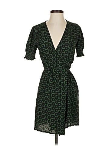 Urban Outfitters Casual Dress (view 1)