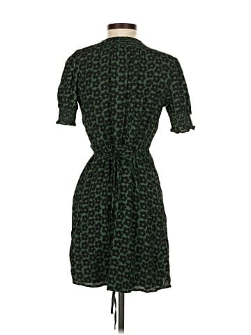 Urban Outfitters Casual Dress (view 2)