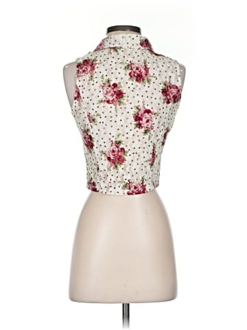 Iris Basic Sleeveless Blouse (view 2)