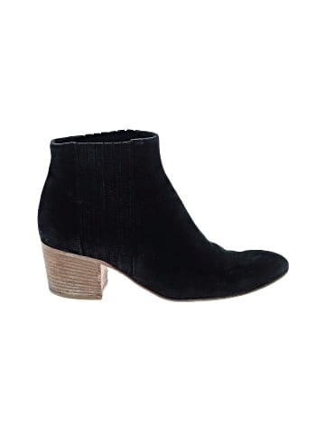 Vince. Ankle Boots (view 1)