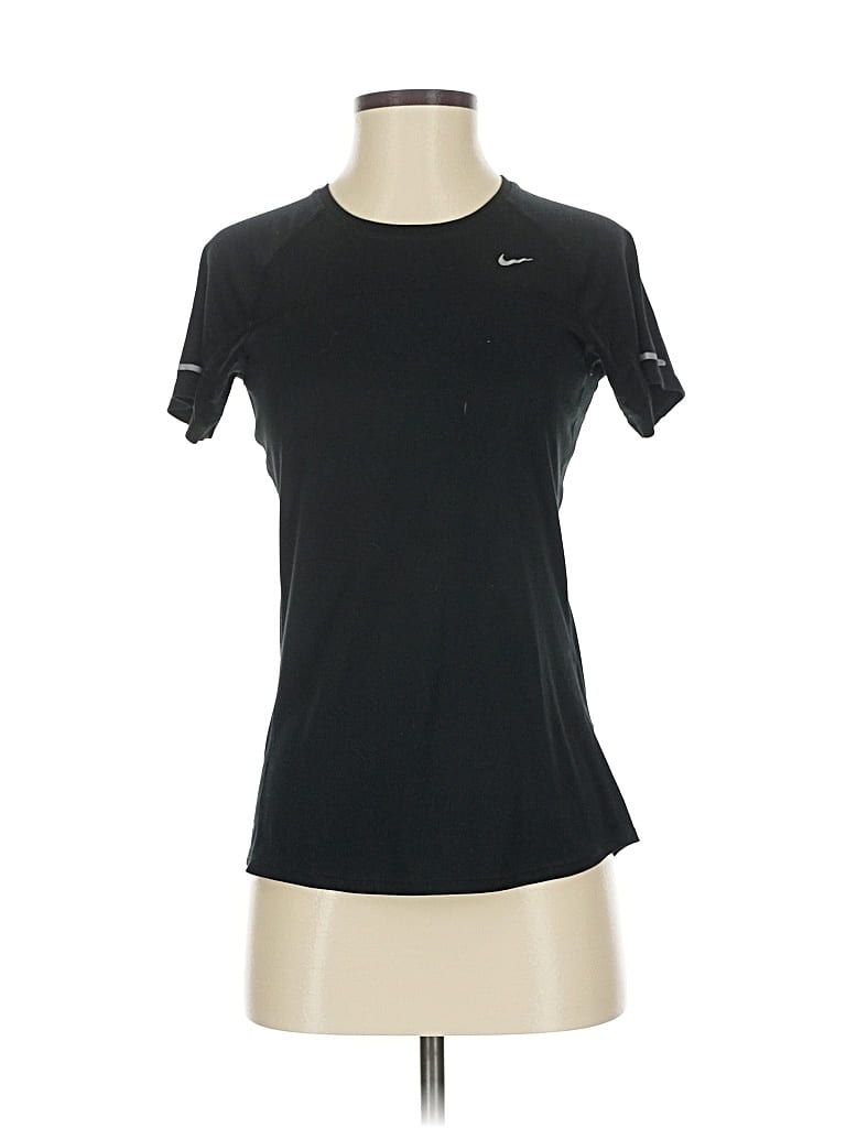 Pre-owned Nike Active T-shirt In Black