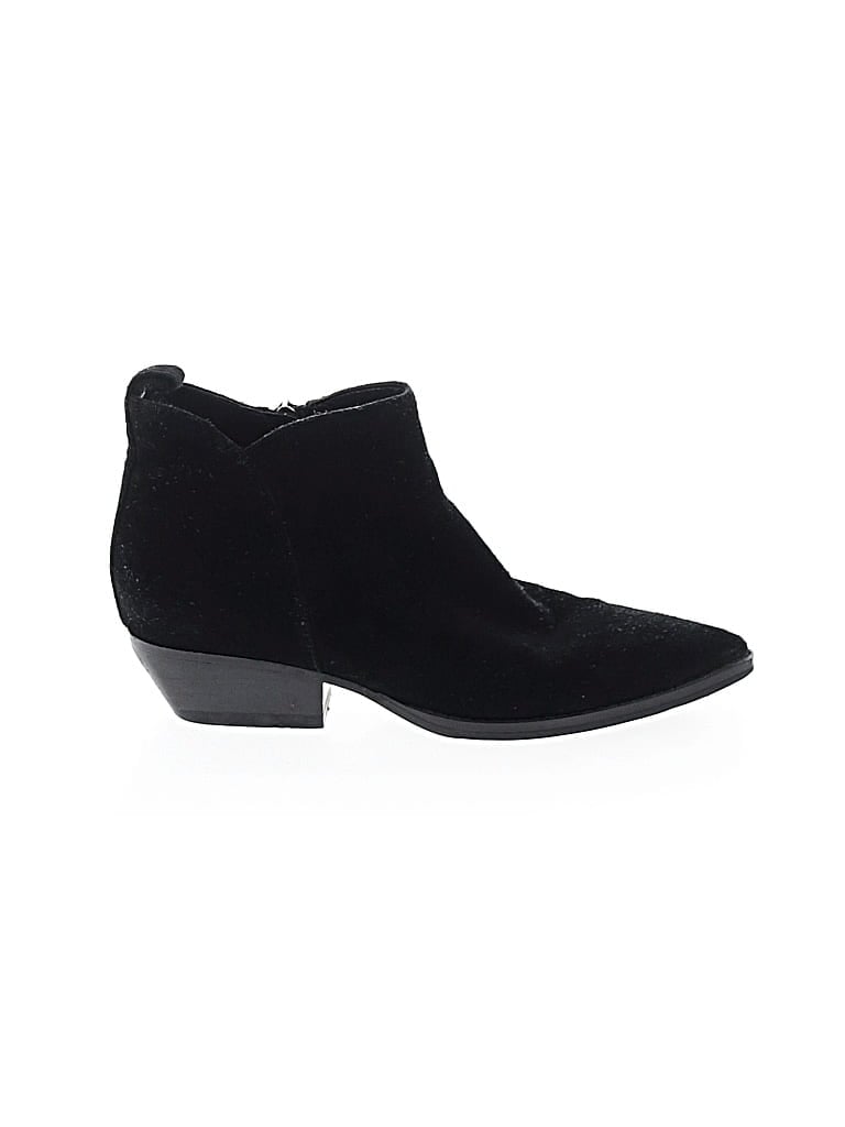Pre-owned Marc Fisher Ltd Ankle Boots In Black