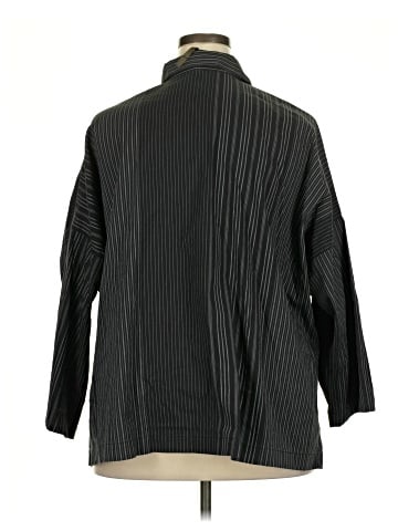 Blanque 3/4 Sleeve Button-Down Shirt (view 2)