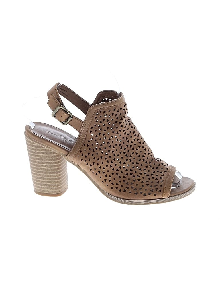 Pre-owned Universal Thread Heels In Brown