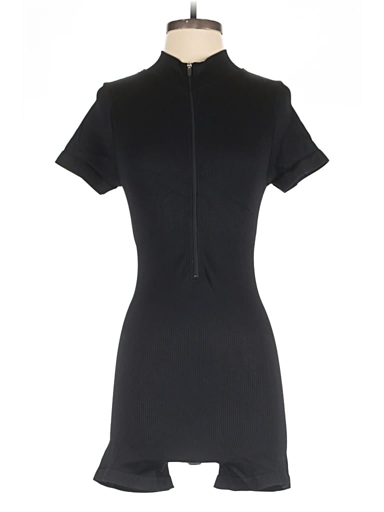 Pre-owned Oqq Romper In Black