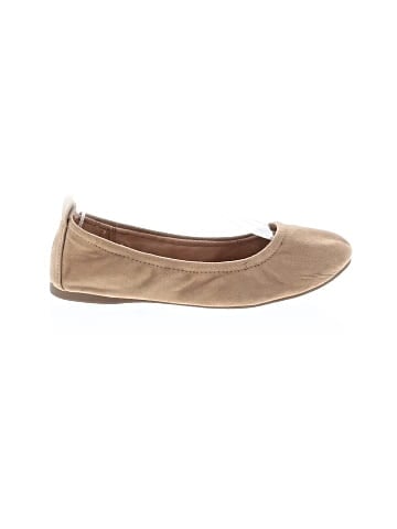 Universal Thread Flats (view 1)