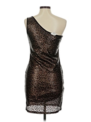 Romeo & Juliet Couture Cocktail Dress (view 2)