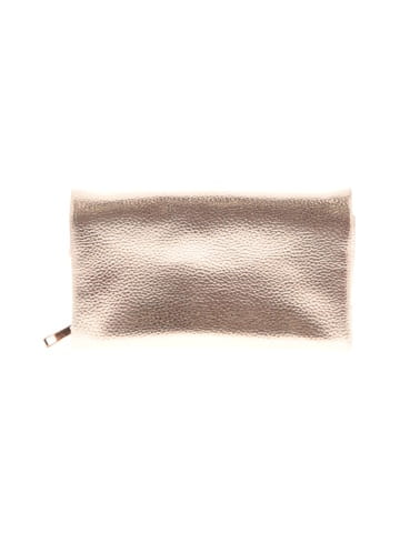 Target Clutch (view 2)