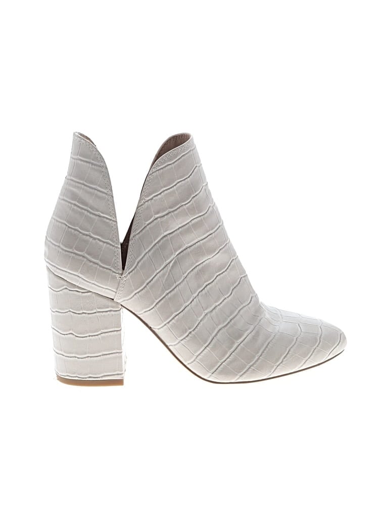 Pre-owned Steve Madden Ankle Boots In White